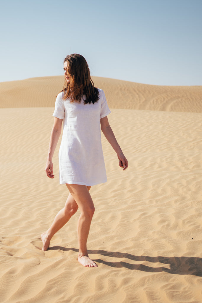 White beach dress made of pure linen by Anse Linen.